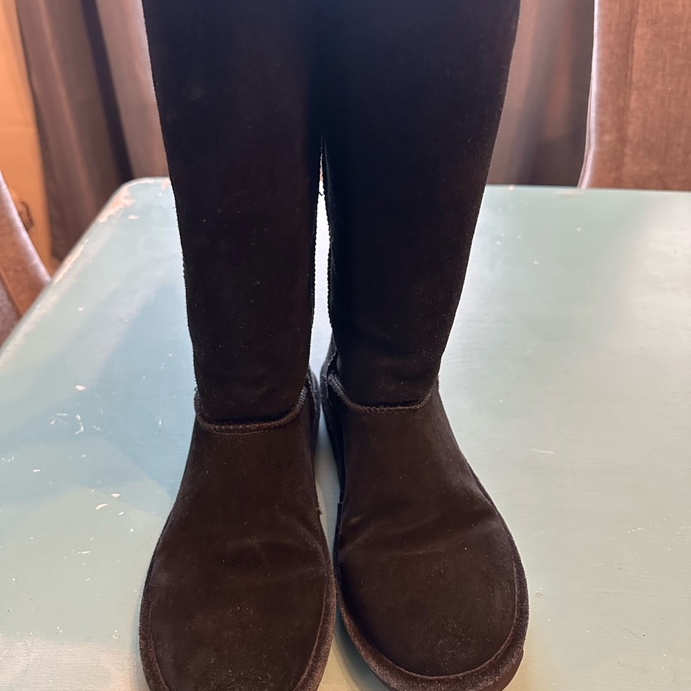 BearPaw Elle Black Suede Boots
